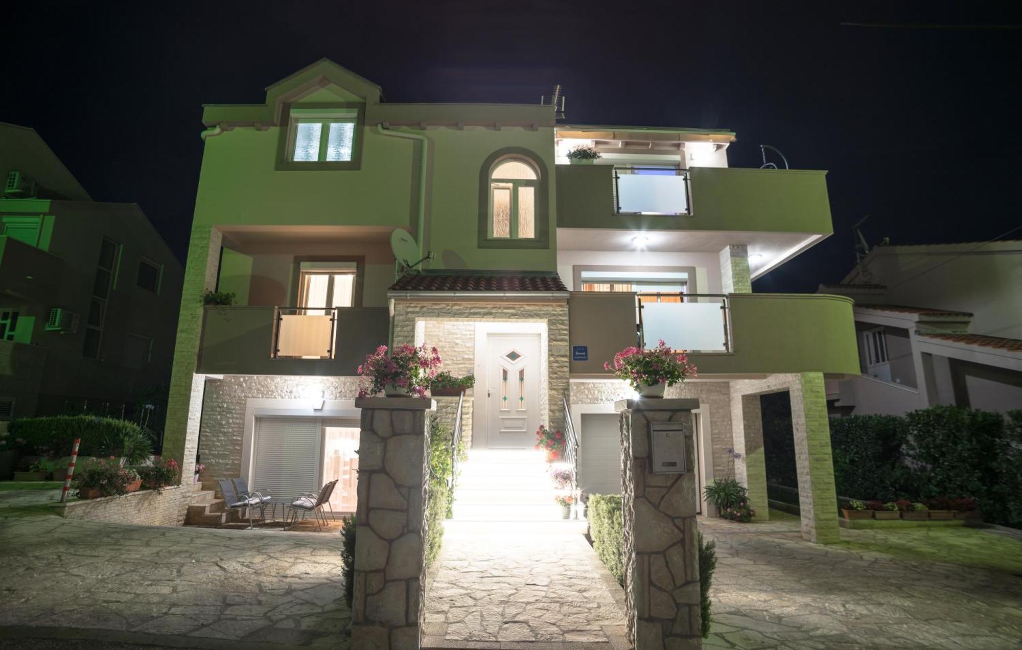 Kristina Apartments Zadar Bagian luar foto